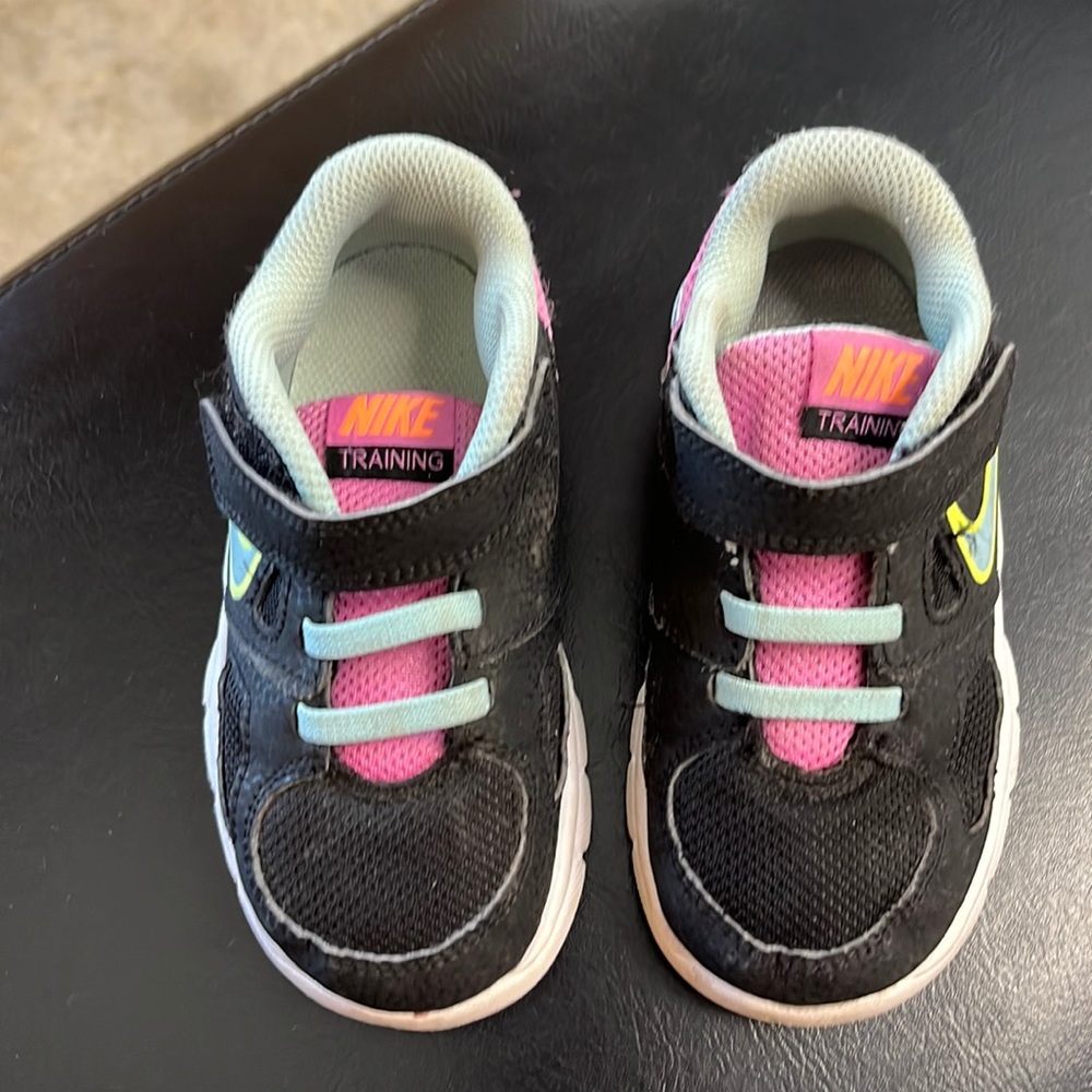Girl’s Nike sneakers